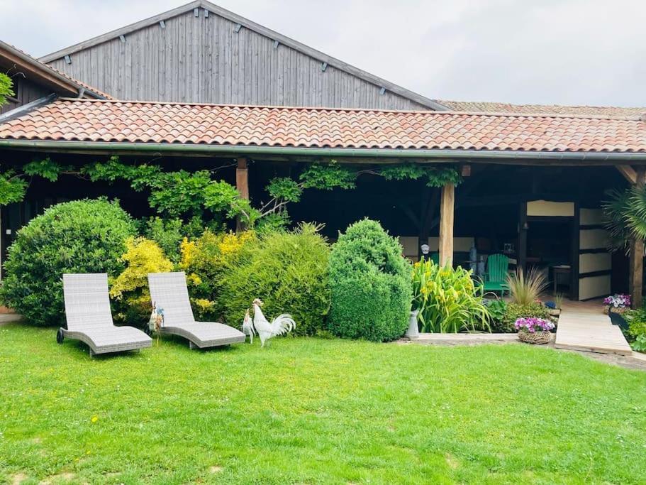 Maison De Campagne Avec Cheminee Et Exterieur La Neuville-aux-Bois エクステリア 写真